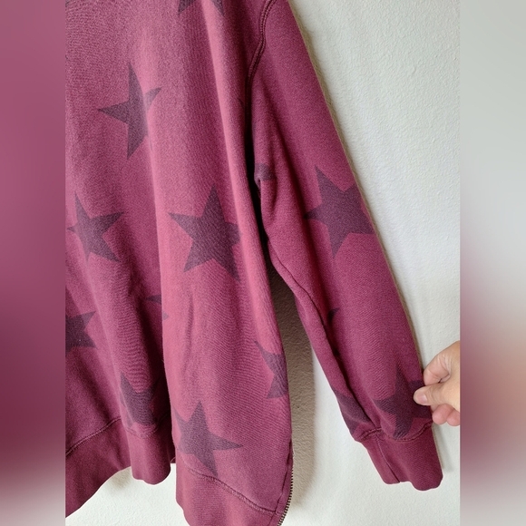 Sundry Womens Burgundy Star Print Side Zip Oversized Pullover. Size 2 - Picture 3 of 6